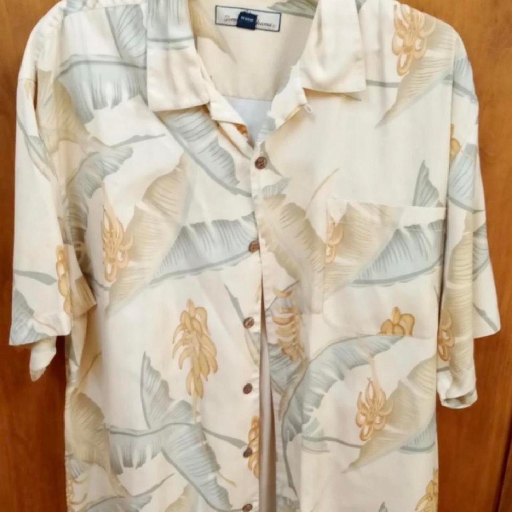 TOMMY BAHAMA Men's XL leaves vintage 100 silk